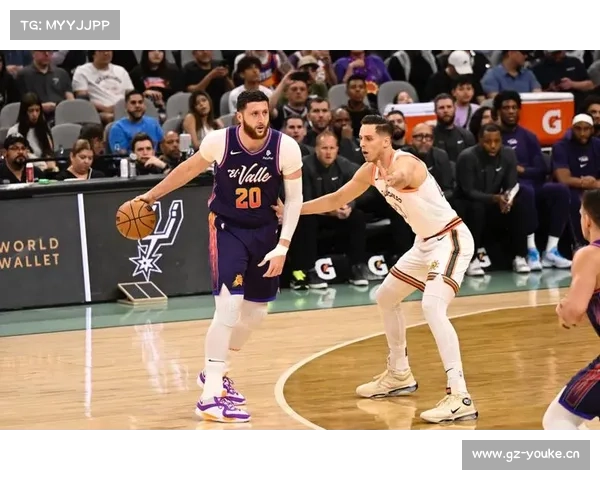 NBA常规赛:骑士128-125马刺(加时) 欧文三分7中7狂砍57分 NBA常规赛:骑士128-125马刺(加时) 欧文三分7中7狂砍57分